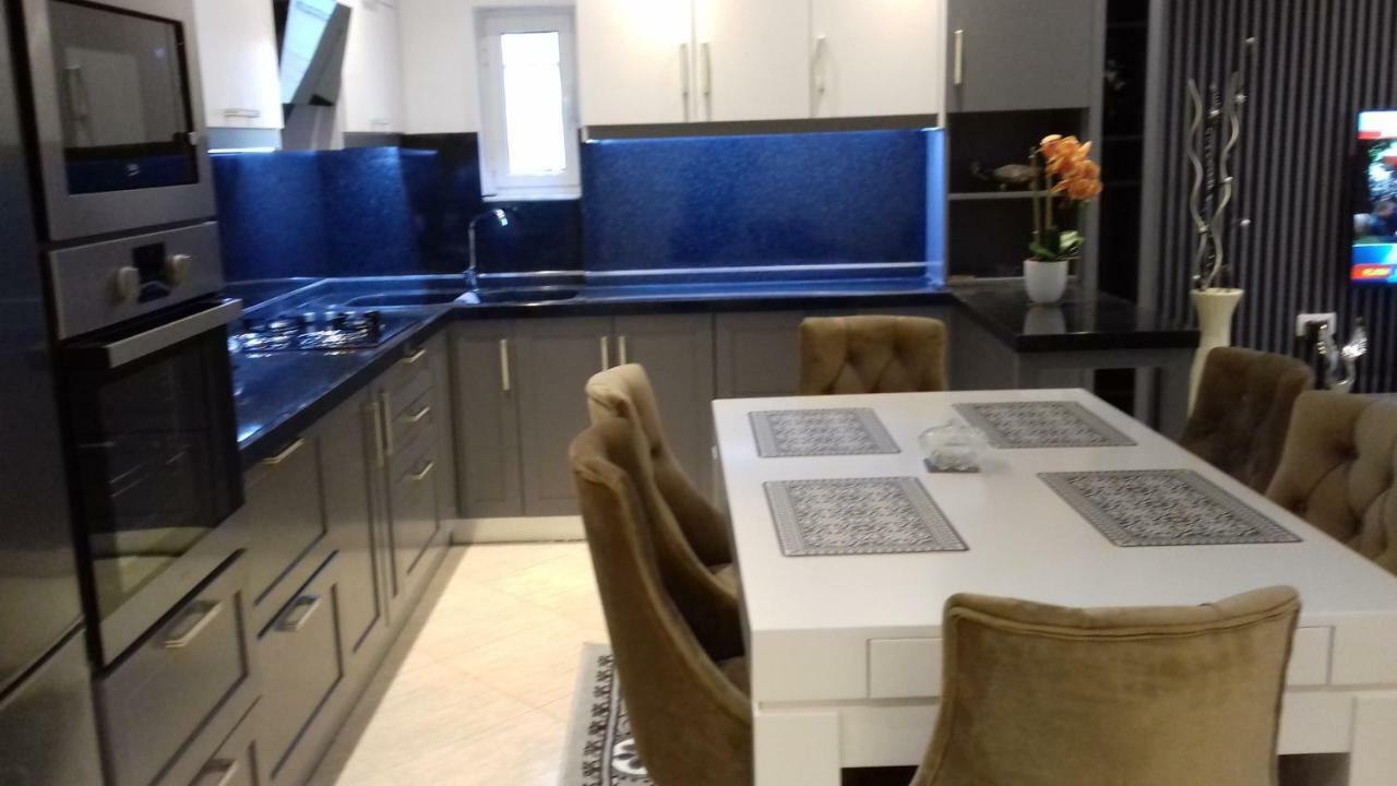 סרנדה Apartment Panorama מראה חיצוני תמונה